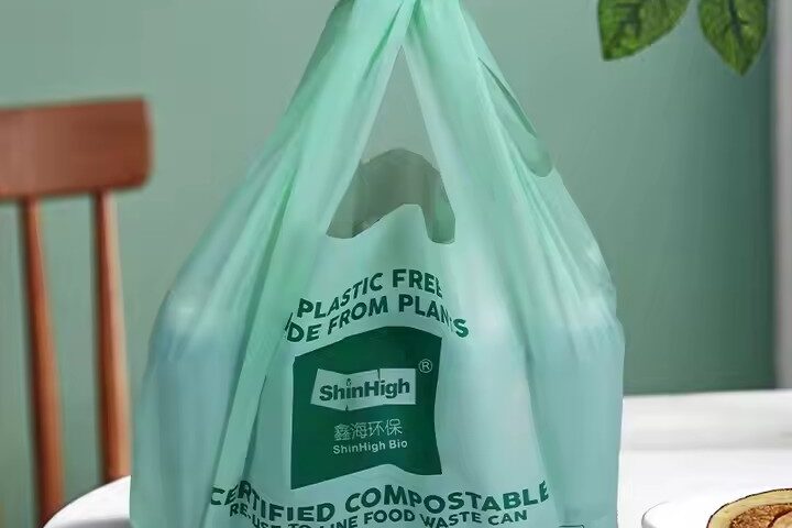 Biodegradable t-shirt plastic bag with eco-friendly materials