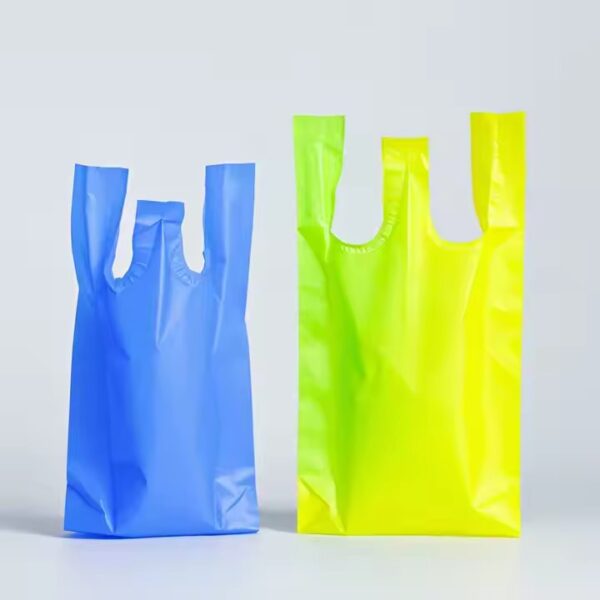 High-quality biodegradable plastic bag for retail and grocery use